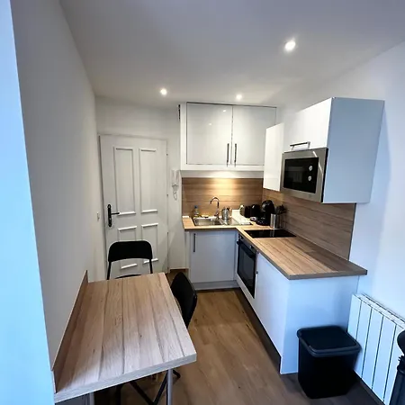 Place Saint Paul Triplex 19m2 Appartement *