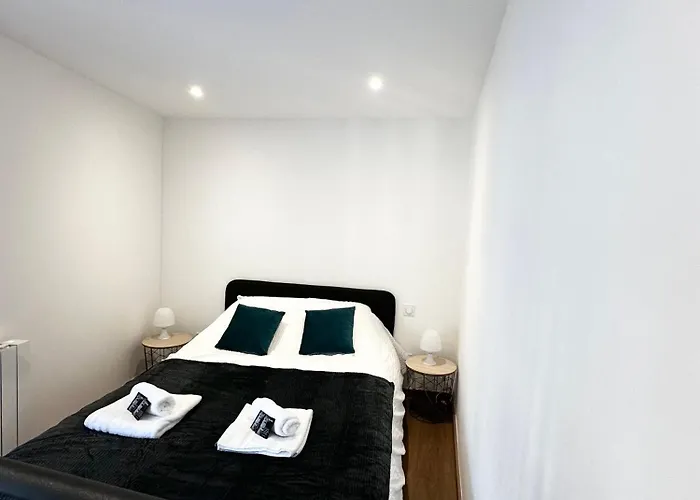 Place Saint Paul Triplex 19m2 Vienne (Isere)